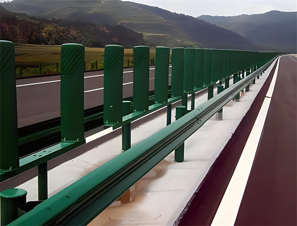 益阳三波护栏板在高速公路的应用